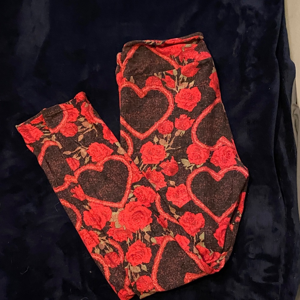 LuLaRoe Red Heart and Rose Leggings